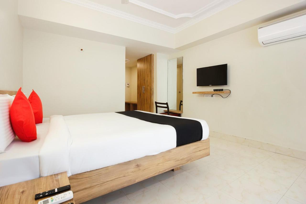 Capital O Sri Suprabhat Grand Near Kachiguda Railway Station Hyderabad Esterno foto